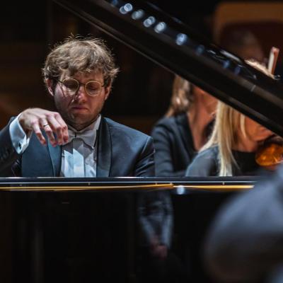 Koncert symfoniczny - Krzysztof Książek